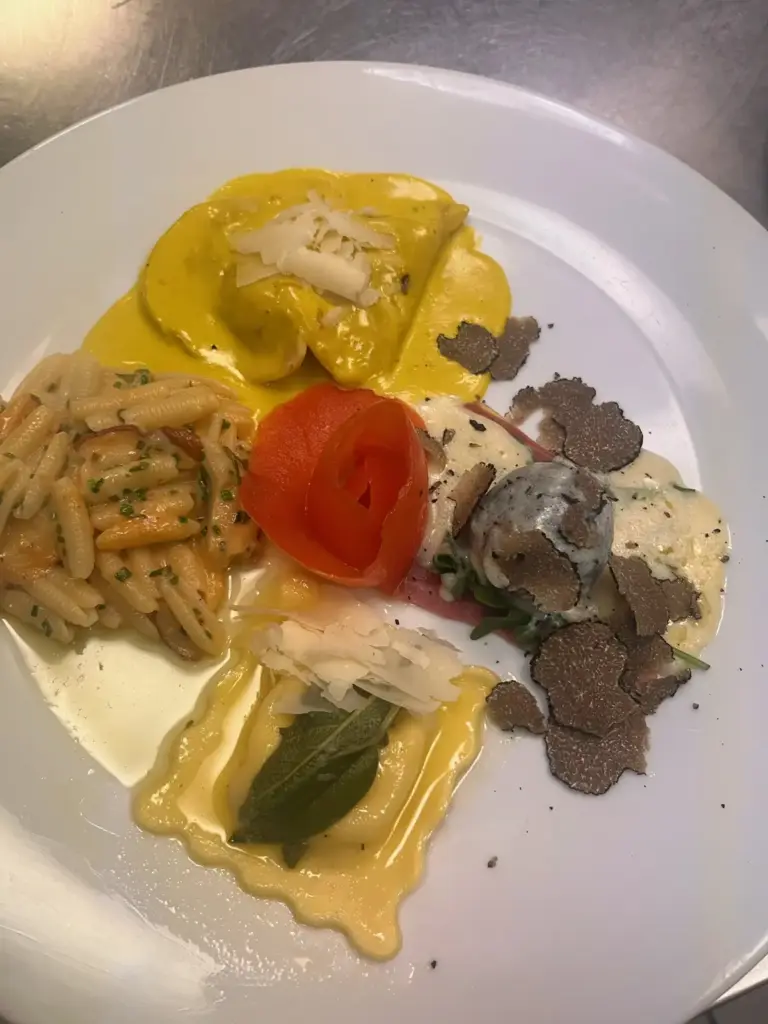 Gefüllte Pasta mit Fleisch und Gemüse
